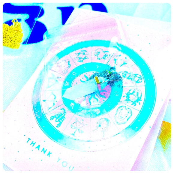 ♡ ⁺ ｡ ! ! Moon・ ˚ ⁺   ⭐️ Kin .  !    ♡ ♡ - Picture 4 of 8